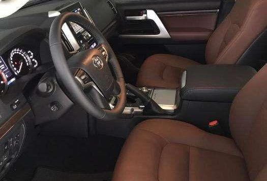 2019 Toyota Land Cruiser 200 VX Premium Diesel-8