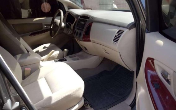 Selling Toyota Innova G 2006 AT 388000.00-6