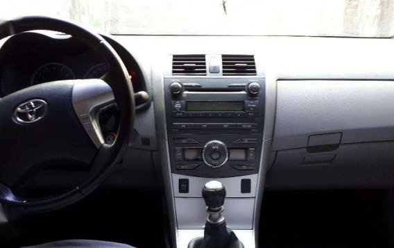 2013 Toyota Corolla Altis G Manual Dual VVTI Engine-8