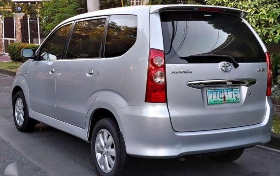 Lady driven 2011 Toyota Avanza 1.5 G Automatic-3