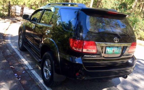 2005 Toyota Fortuner G Automatic Diesel 2.5 G D4D engine-3