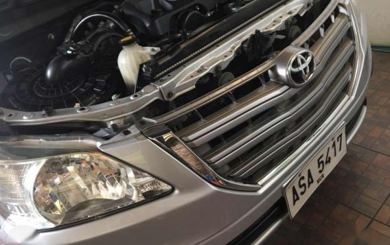 Toyota Innova G variant Manual transmission Diesel 2015 model-3