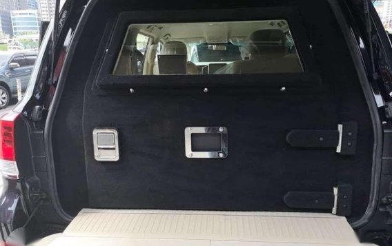 2019 Toyota Land Cruiser Bullet proof levelB6 Brand new Ready unit-3