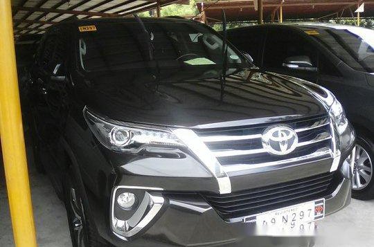 Toyota Fortuner V 2017 for sale-2