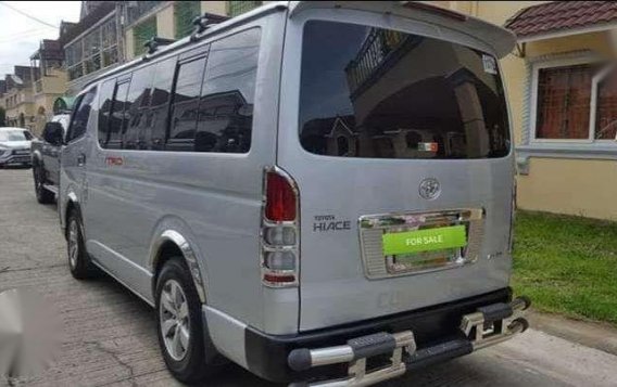For SALE TOYOTA HiAce Commuter 2010