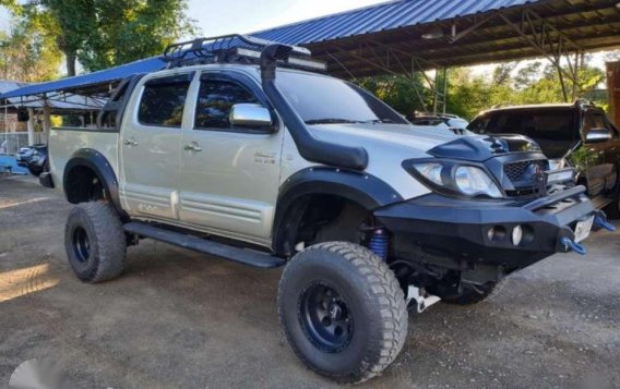 For sale 2010 Toyota Hilux g 4x4 Manual transmission Diesel-1