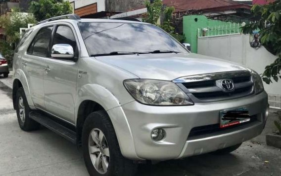 Toyota Fortuner 4x2 (2006) for sale-2