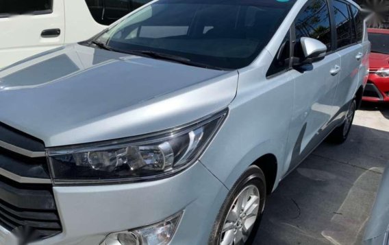 TOYOTA Innova 28 E 2017 Automatic Silver-1