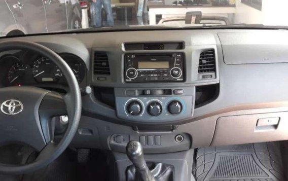 2013 E 4X2 Toyota Hilux for sale-3