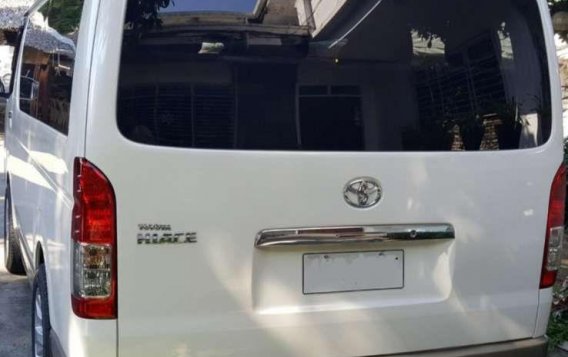 Toyota Hiace Grandia GL AT for sale-3