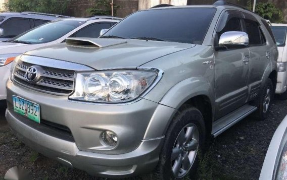 2011 Toyota Fortuner 3.0 V 4x4 AT Top of the Line CRDI Turbo-5