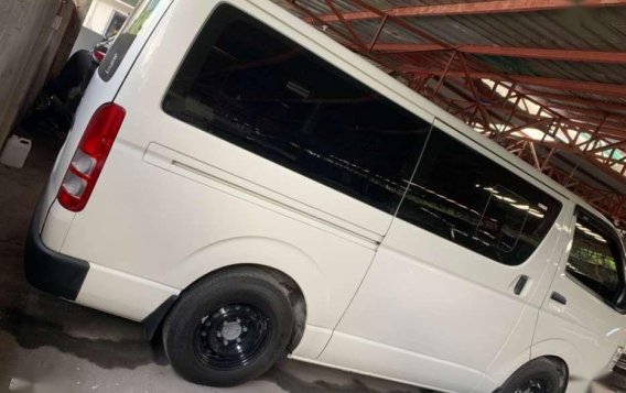 2018 TOYOTA Hiace 30 Commuter white FOR SALE-4