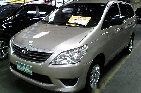 Toyota Innova 2012 for sale-3