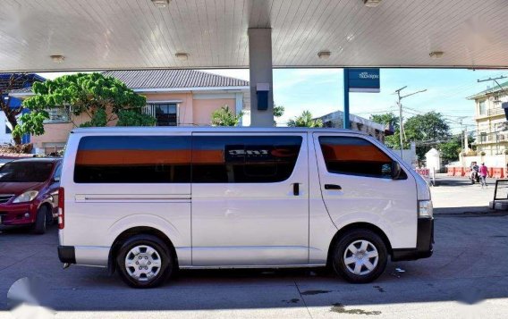 2015 Toyota Hiace Commuter for sale-10