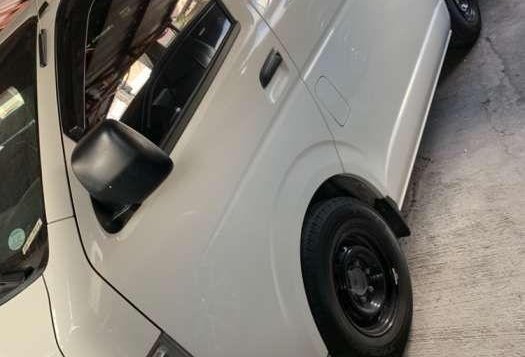 2018 TOYOTA Hiace 30 Commuter white FOR SALE-2