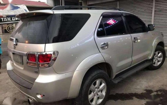 Toyota Fortuner Automatic Diesel 3.0V 4X4 2008-8