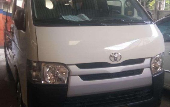 2017 Toyota Hiace Commuter 3.0 L Diesel Manual Transmission-3