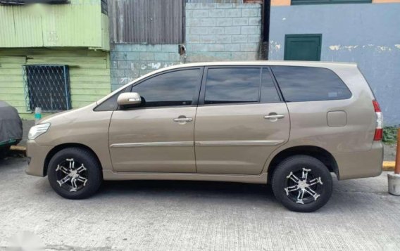 SELLING TOYOTA Innova G mt 2013 gas