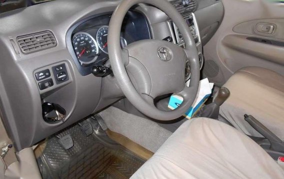 Toyota Avanza G 2008 model Manual transmission-6