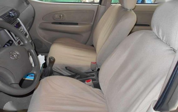 Toyota Avanza G 2008 model Manual transmission-10