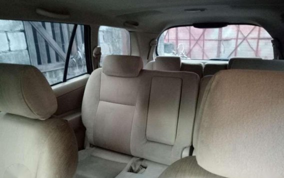 Selling Toyota Innova G 2005 MT -5