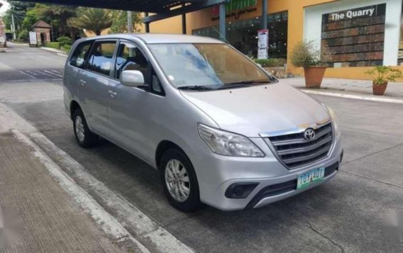 Toyota Innova E 2012 for sale-9