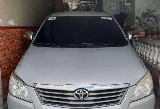 SELLING TOYOTA Innova 2012 E Variant