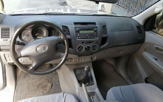 2011 Toyota Hilux E for sale-9