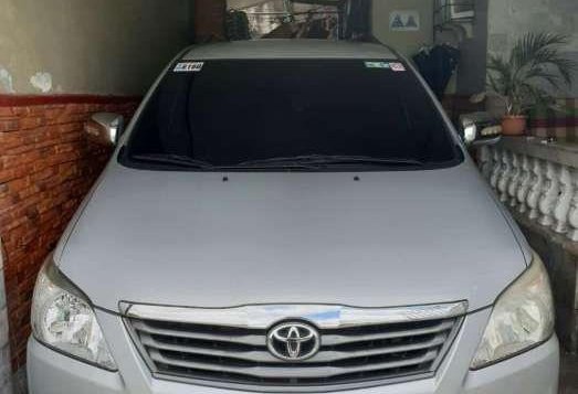 SELLING TOYOTA Innova 2012 E Variant