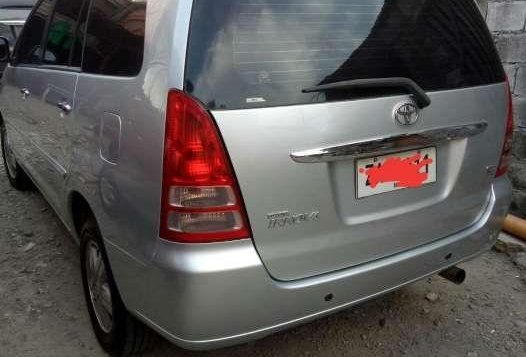 Selling Toyota Innova G 2005 MT -3