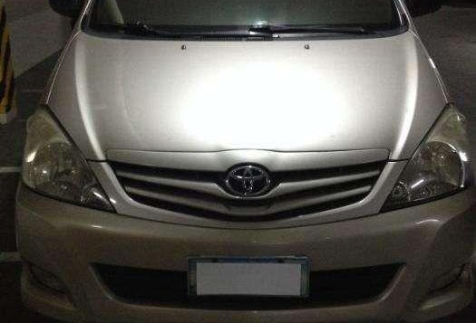 Toyota Innova E 2011 Matic Gas Matipid LowMaintenance-4