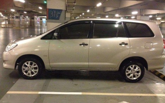 Toyota Innova E 2011 Matic Gas Matipid LowMaintenance