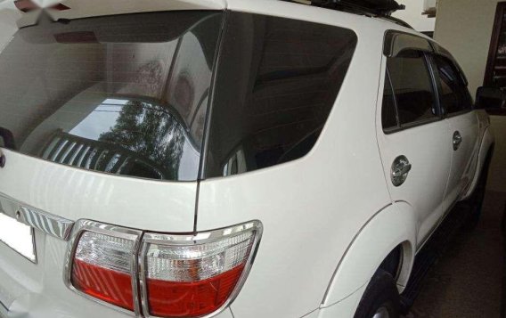 2010 model TOYOTA Fortuner G 4x2-1