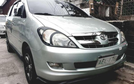 Selling Toyota Innova g 2006