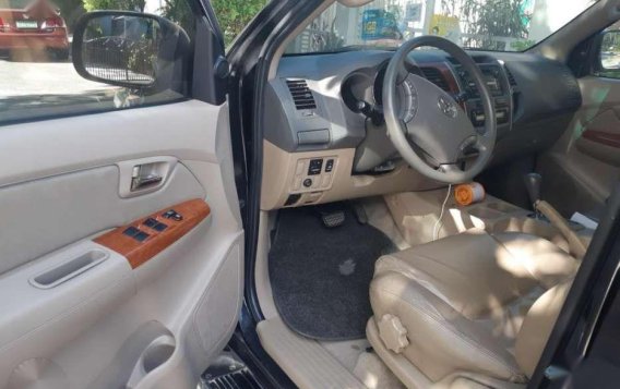 Toyota Fortuner G Automatic Diesel 2011model-5