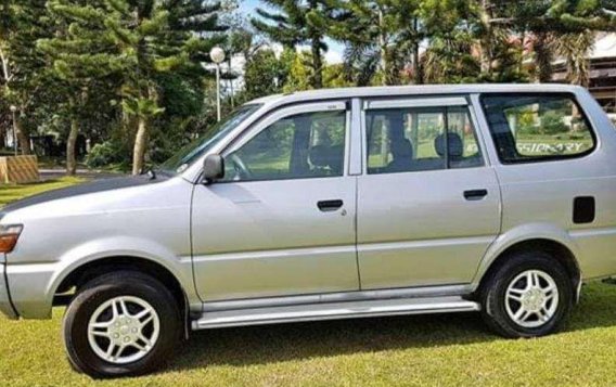 Selling Toyota Revo gl 99model manual-1