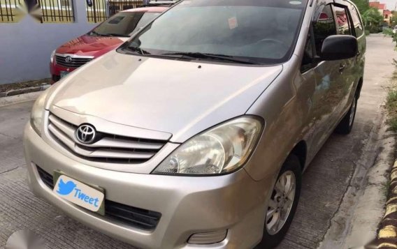 Toyota Innova E MT 2011 for sale-2