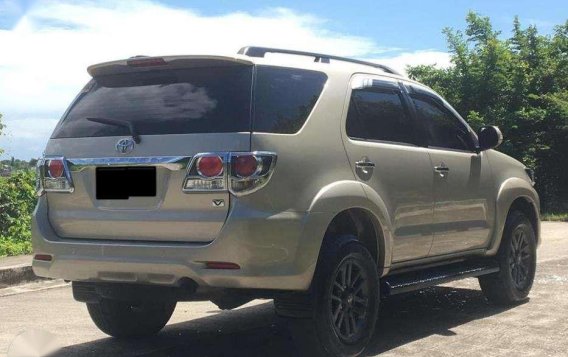 20% DP 2015 Toyota Fortuner V Series Top of the line 1st own Cebu-3