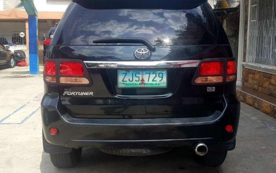 Toyota Fortuner 2007 diesel automatic for sale-3