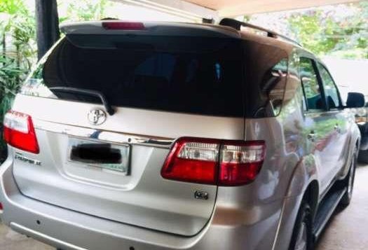 2009 Toyota Fortuner 4x2 for sale-3