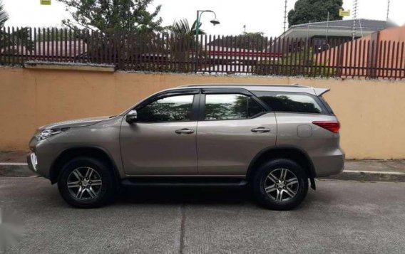 2017 Toyota Fortuner 4x2 G for sale-3