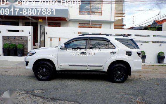 2015 Toyota Fortuner AT Diesel 54tkms FULL CASA RECORDS-2