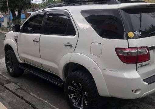 Toyota Fortuner 2010 V 4x4 Diesel A/T Lifted-6