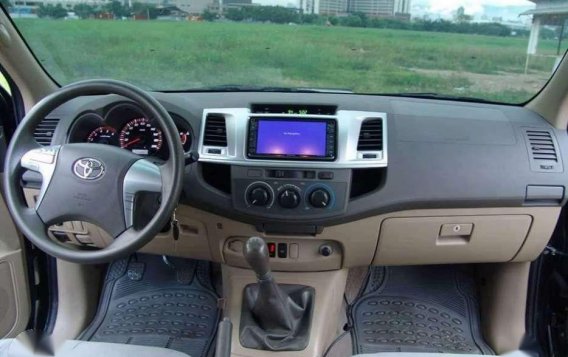 2013 Toyota Hilux 2.5 G MT Manual transmission-4