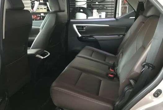 Lowest DP All In Toyota Fortuner 4x2 V Dsl AT 2019-10