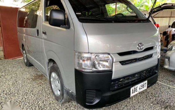 TOYOTA Hiace 25 Commuter 2016 Manual Silver