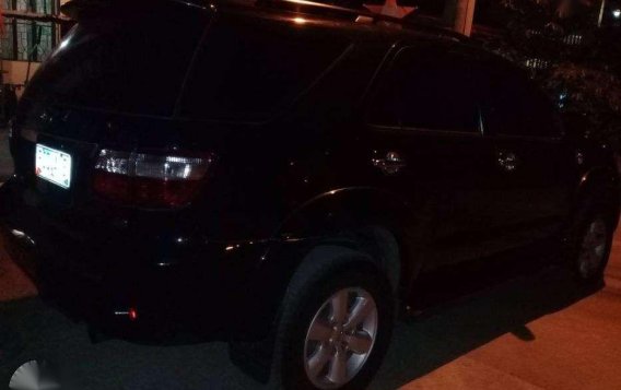 FOR SALE : TOYOTA Fortuner 2011 Diesel Automatic transmission-3