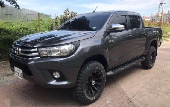 Toyota Hilux g 2016 matic 4x2 for sale-2