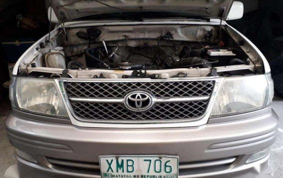 Toyota Revo SR 2003 MT gas FOR SALE