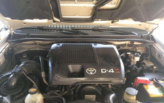 TOYOTA HILUX 4X2 MT 2013 model 2.5 engine displacement-10